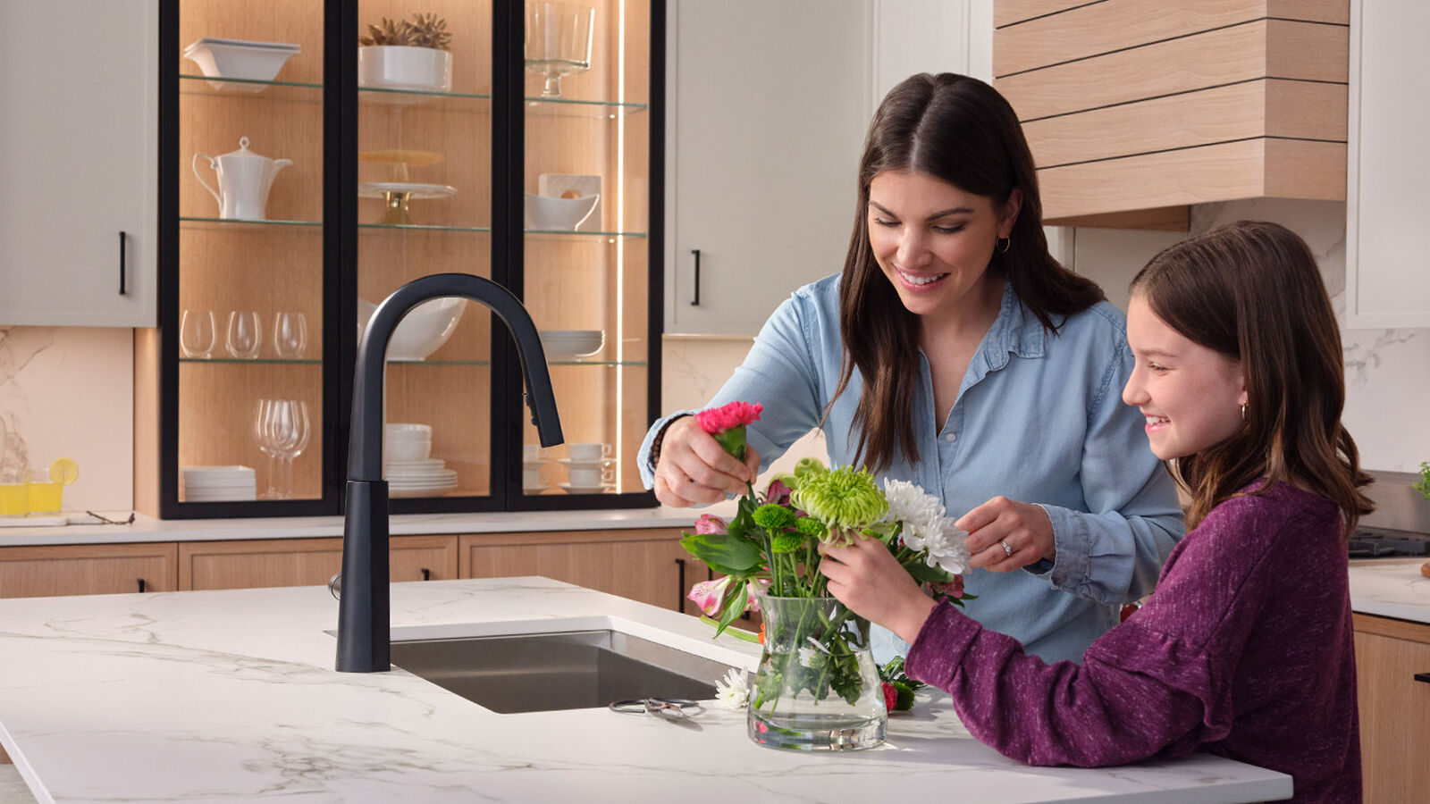 C14854 RWO Model Flowers 59 low web